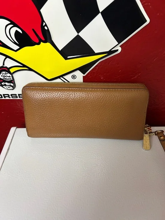 Michael Kors Tan Pebbled Leather Wristlet Wallet with Green Charm - Picture 2 of 9